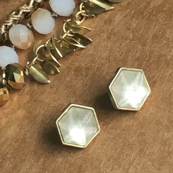 Chloe + Isabel Jewelry - C+I Casablanca Mother-of-Pearl Stud Earrings